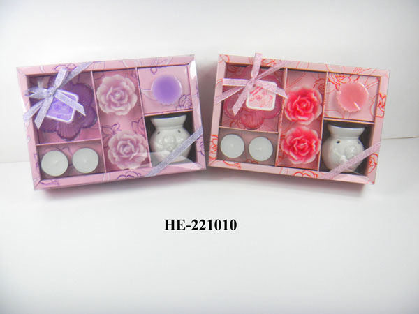 scented candles with glass holders in gift box